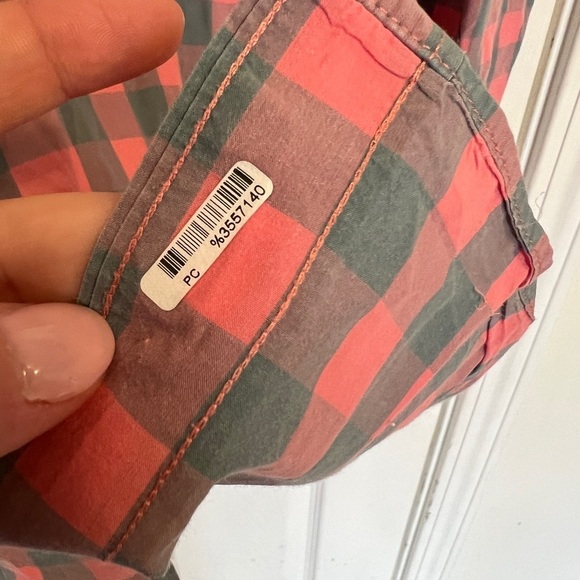 J. Crew Salmon Pink Checked Button Down Dress Shirt Men’s Size Large - Picture 6 of 10